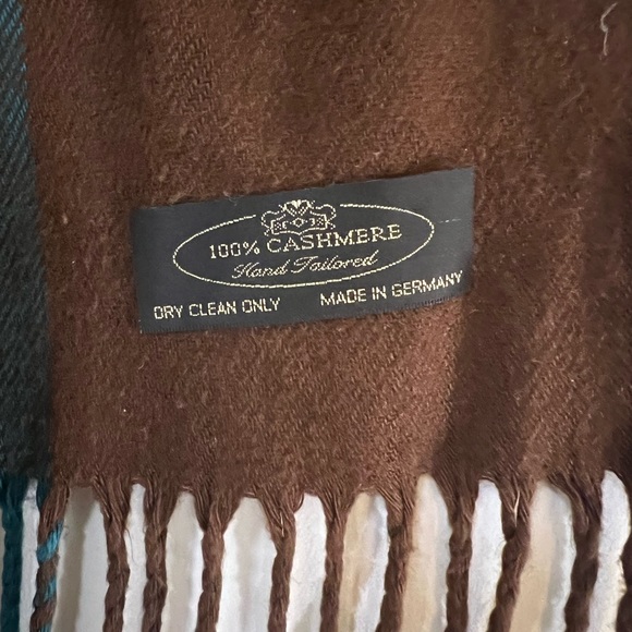 100% Cashmere Blue & Brown Checked Scarf - Picture 3 of 3